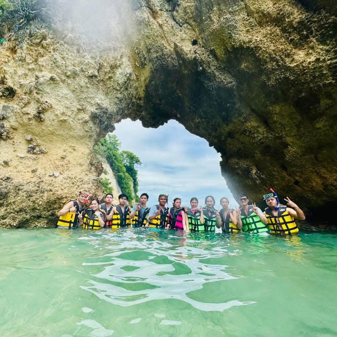 Island Tour Arrangement
