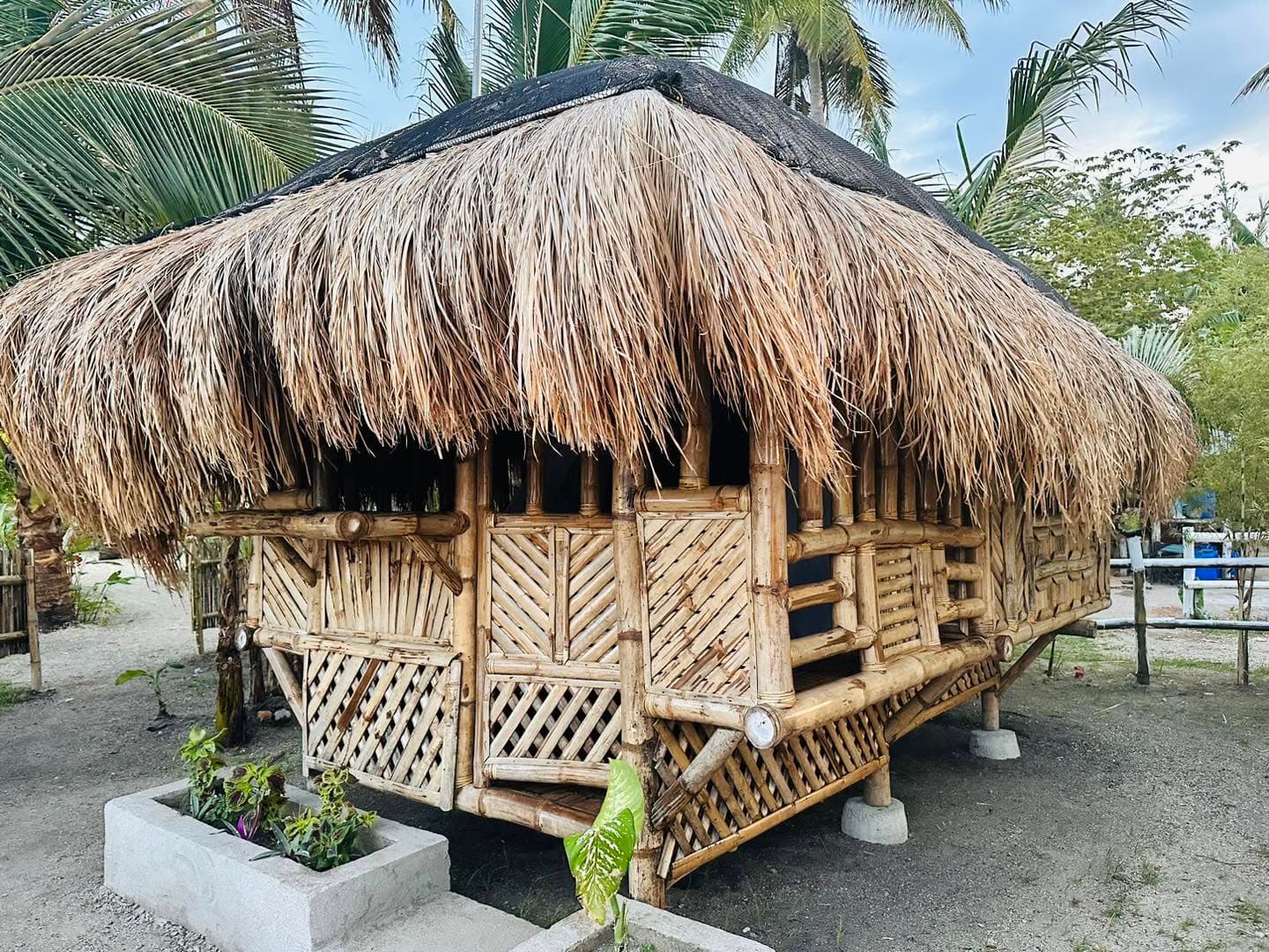 The medium kubo, a bahay kubo for four to five guests